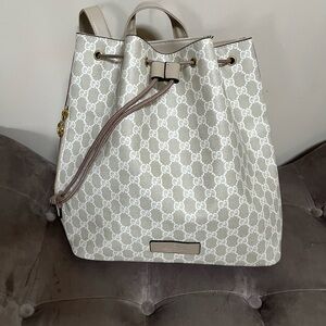 Backpack ‘G’ (Gucci) tan & cream/white